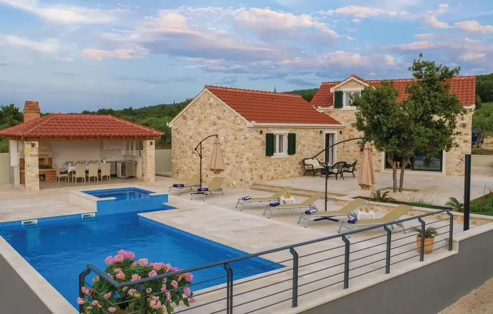 Luxurious Home In Supetar