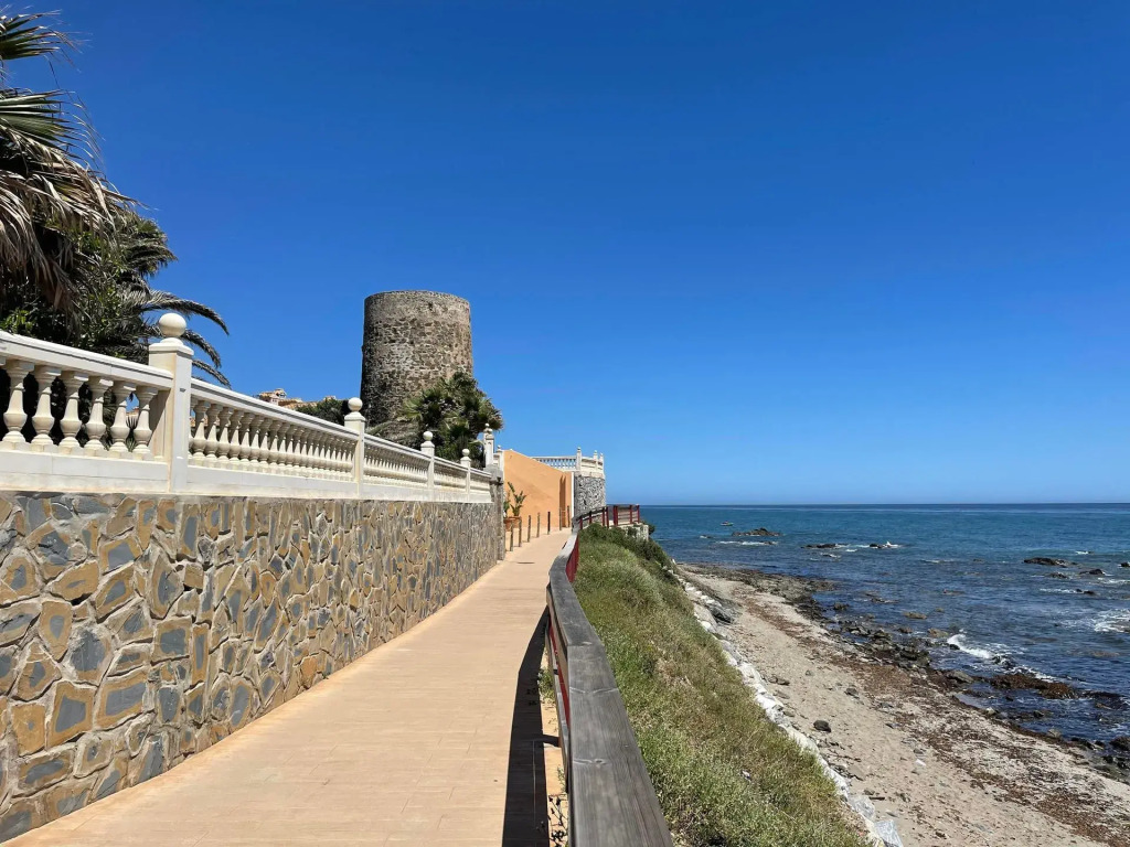 BRIGHT, MODERN TOP FLOOR APARTMENT WITH WONDERFUL SEA VIEWS - DOñA LOLA PATRICIA - MIJAS COSTA - CS1