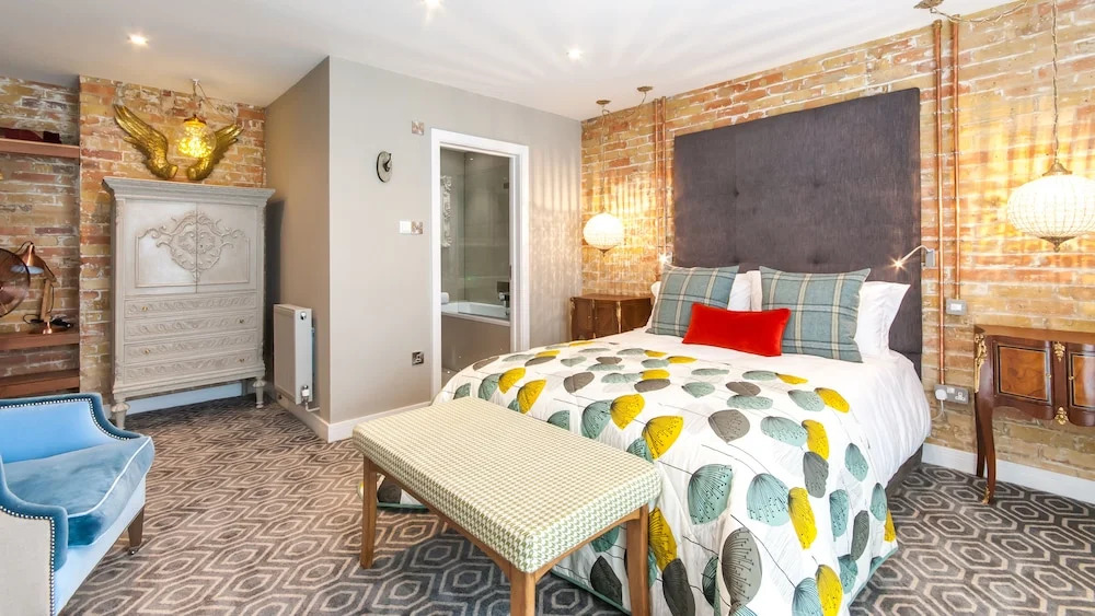 Rooms at number one