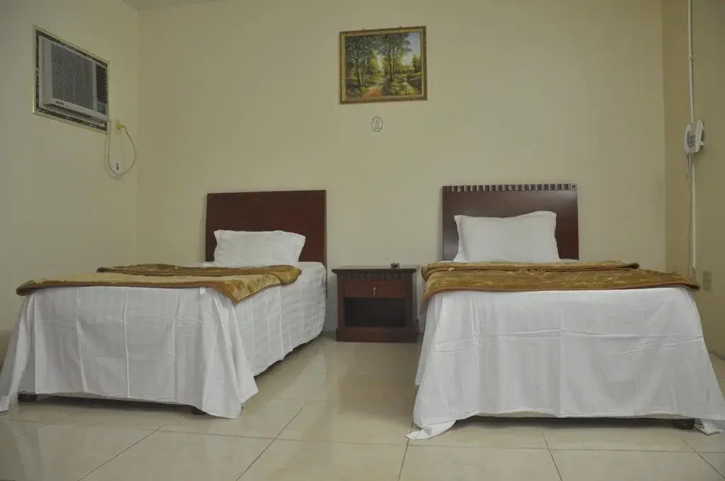 Al Buainain Apartments-Al Madrasah Hotel