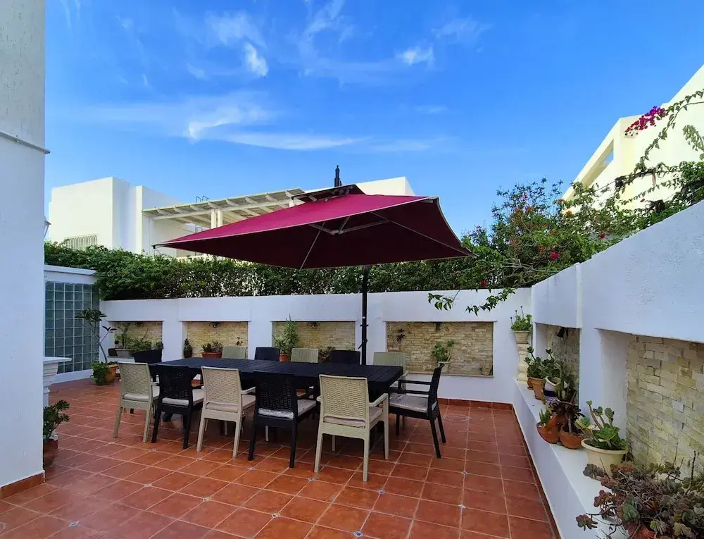 LOrchidée - Villa de luxe avec piscine chauffée, ascenseur privatif et vue sur le lac de Tunis