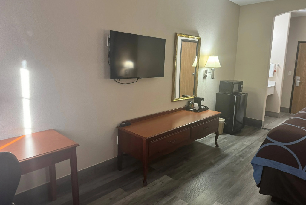 Super 8 Huntsville
