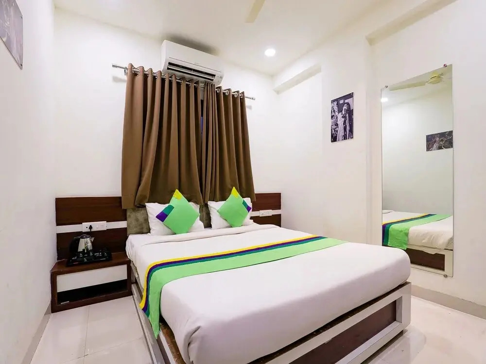 Restr Inn Manish Nagar
