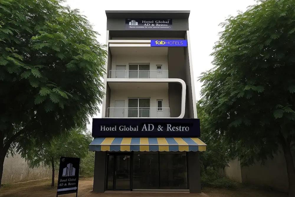 Fabhotel Global Ad