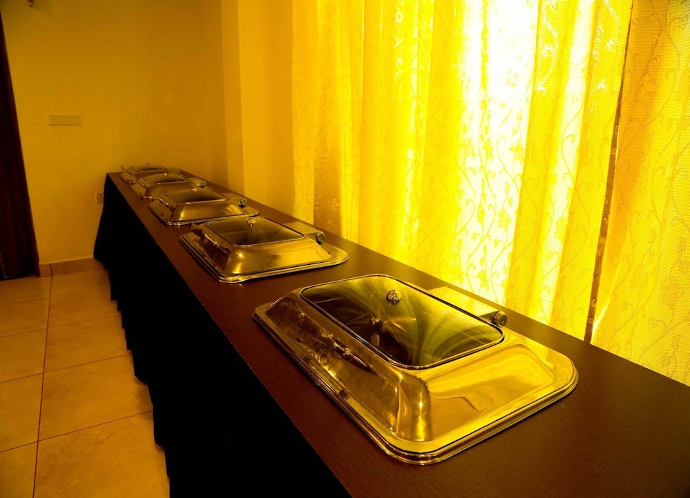 Hotel Queens Inn Velankanni