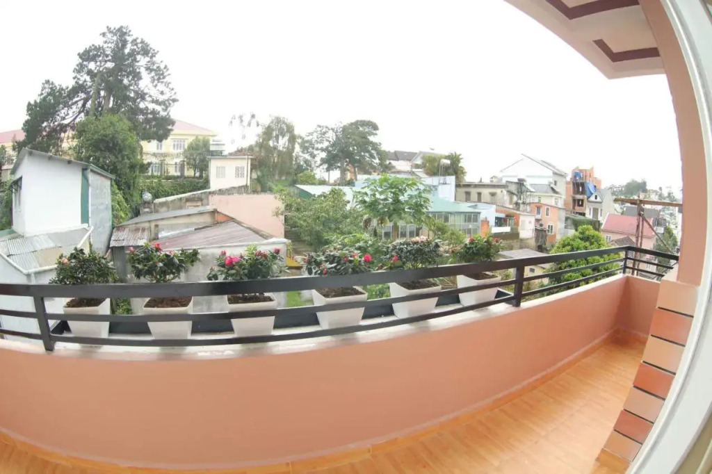 Fullhouse Homestay