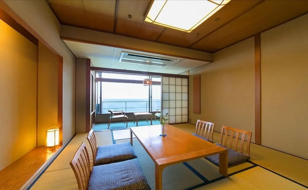 Hotel Urashima