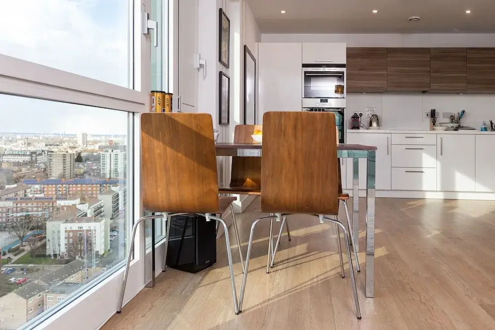 East London Apartment With London Views
