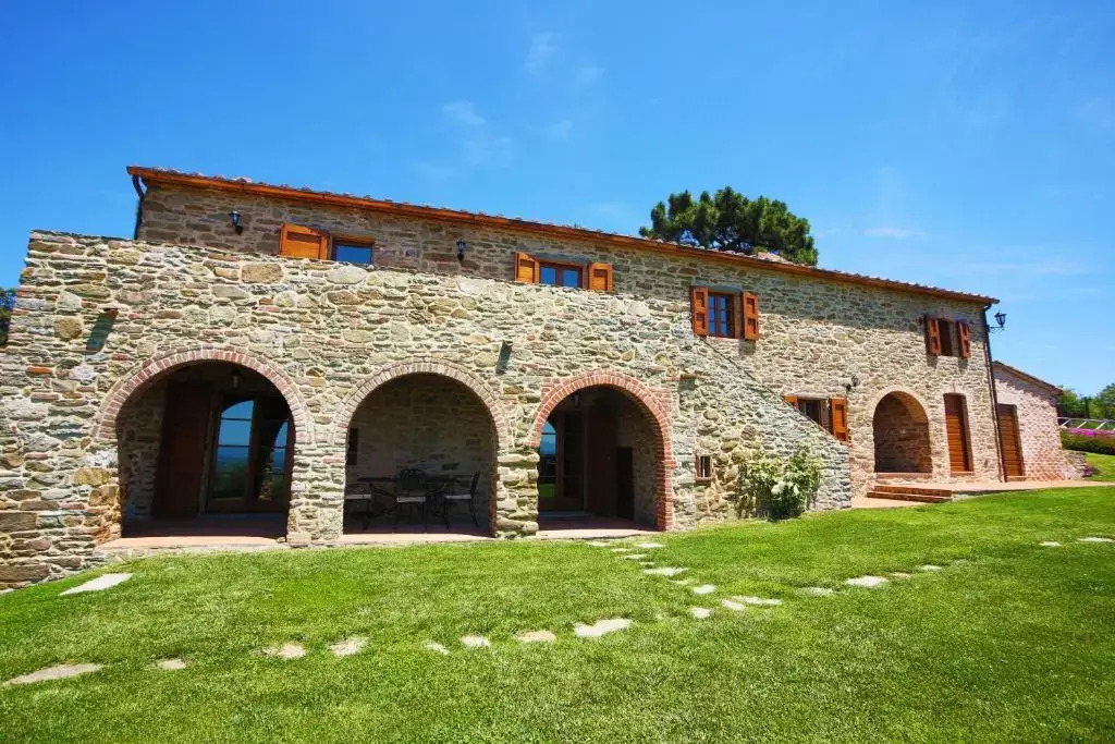 Tenuta Angelici Winery Casa Contea with pool and panoramic pool Cortona