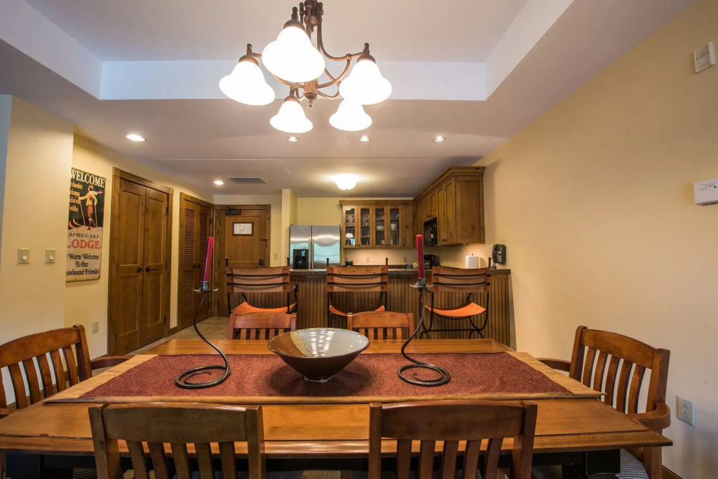 The Lodge at Mountaineer Square, A Vail Resorts Property