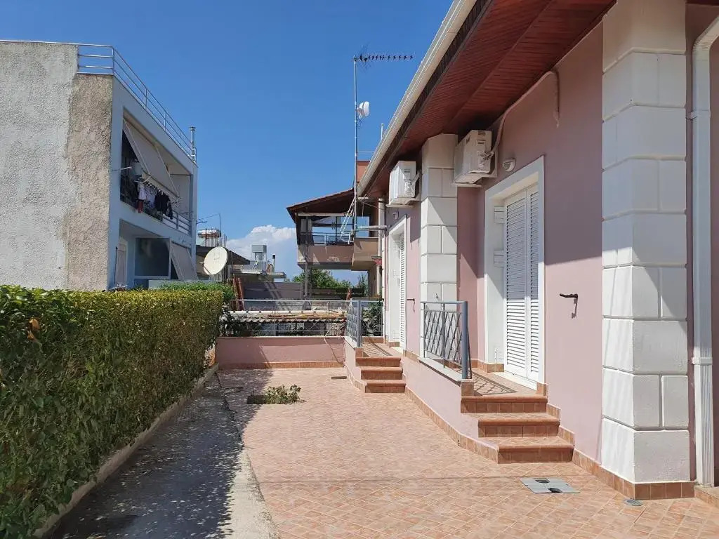 Patras Cozy Lodge