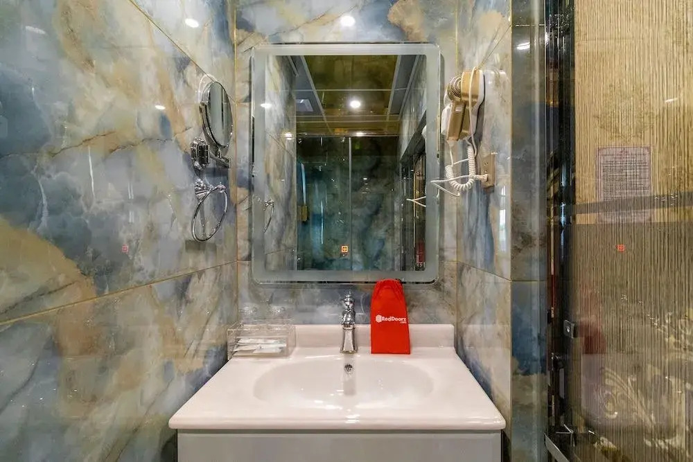 Reddoorz Premium Cao Thang Street