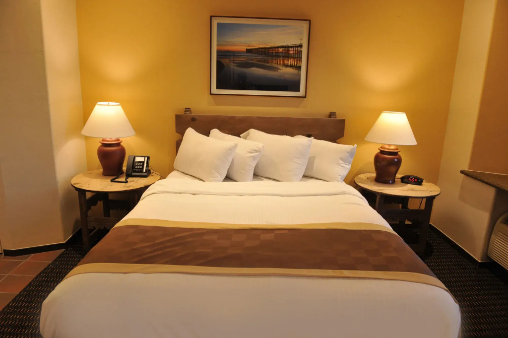 Clocktower Inn Ventura