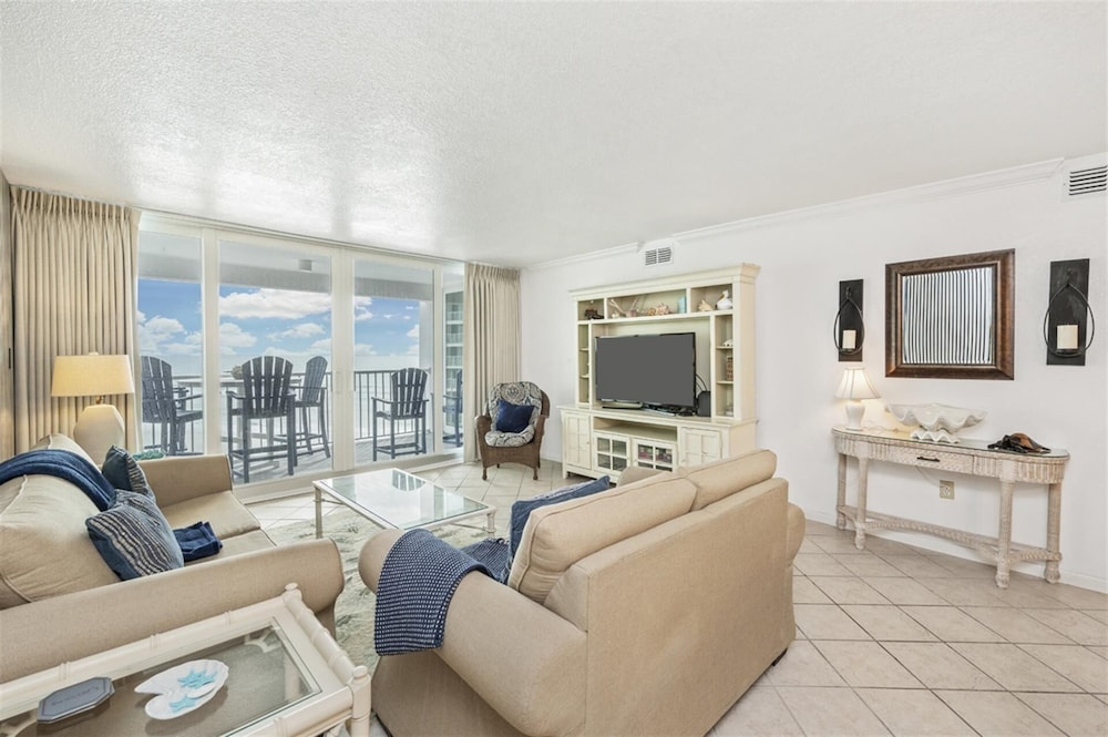 Shoreline Towers 2085 2 Bedroom Condo