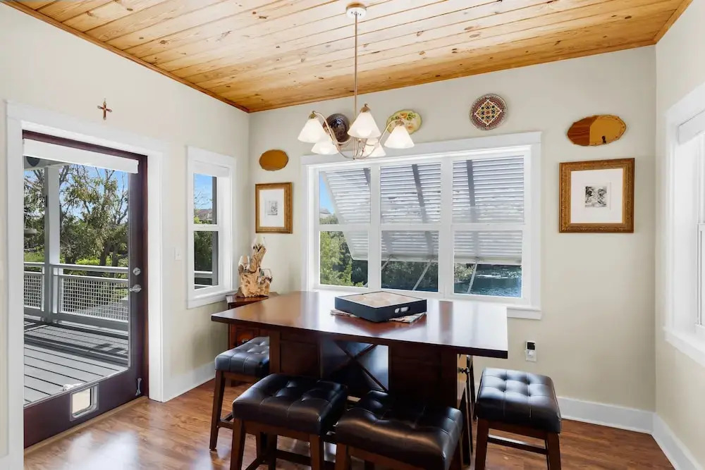 Beautiful Home Located In Venetian Shores Neighborhood 2 Bedroom Home by RedAwning