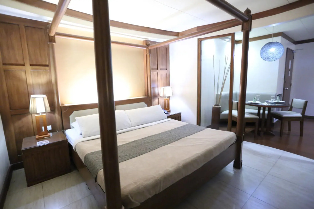 Victoria Court Suites - Pasig