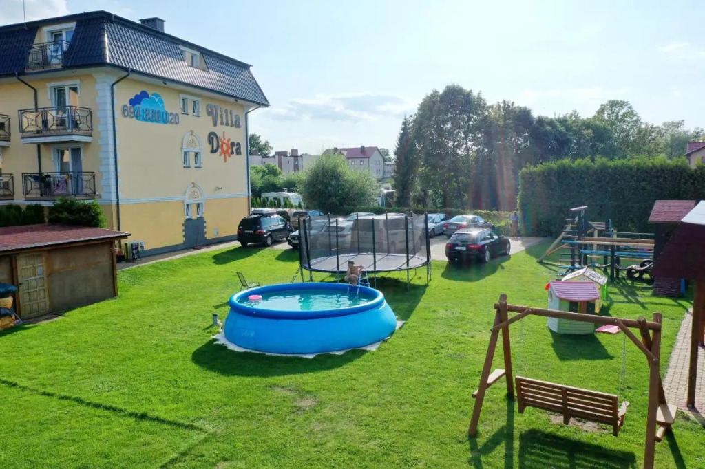 VILLA DORA - CENTRUM,BASEN PODGRZEWANY,JACUZZI SAUNA, Plac zabaw, Parking