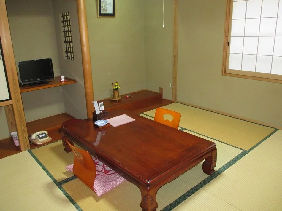 Hozenji Onsen Ryokan Ebitei