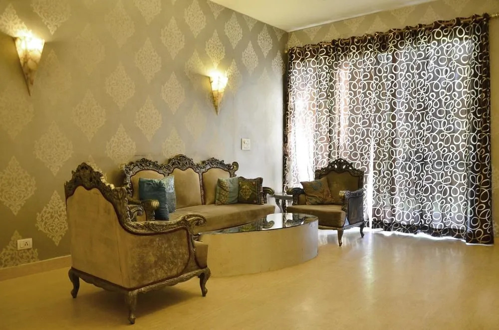 Hotel Gem 92 Residency