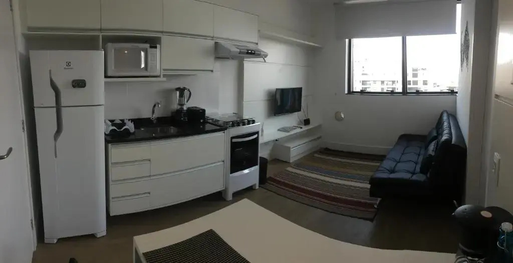 609-Apartamento Decorado Encantador, mobiliado, amplo com 1 vaga de garagem, excelente localização no Rebouças