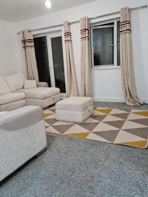 Impeccable 4-bed House Near Manchester City Centre