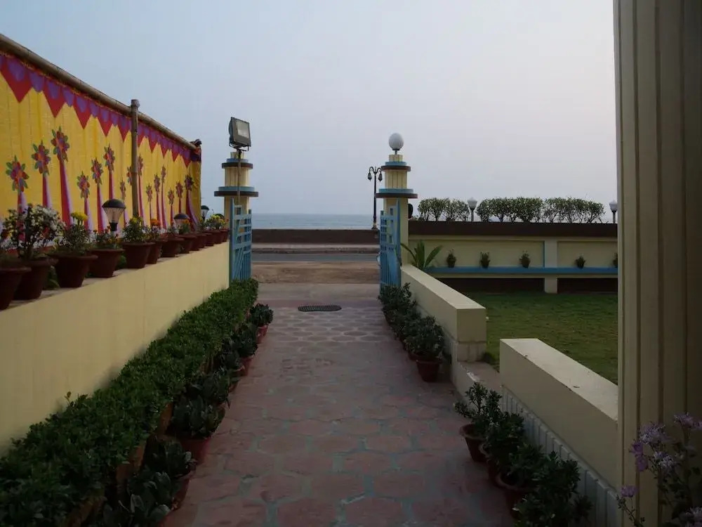 OYO 3670 near Marine Drive Road