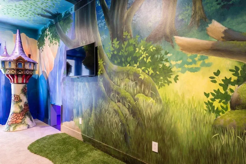 W261: 10 Bed, Rapunzel, Jurassic Park, Avatar, Sports Arcade