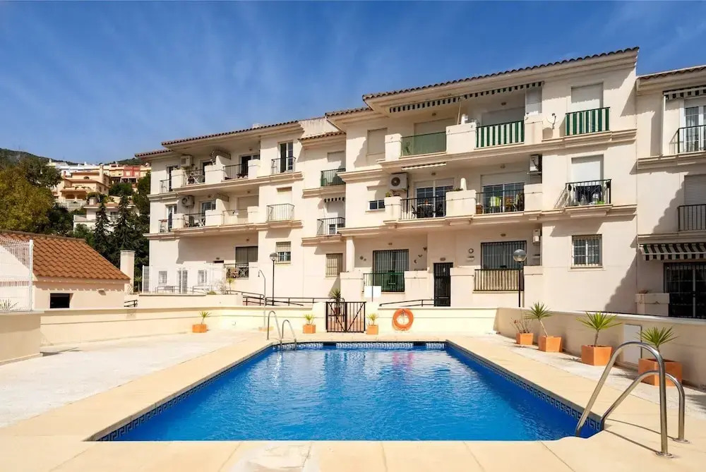 Beautiful Apartment in Benalmadena Pueblo with View Ref 133