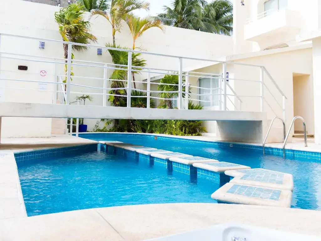 Luciana Hotel & Beach Club