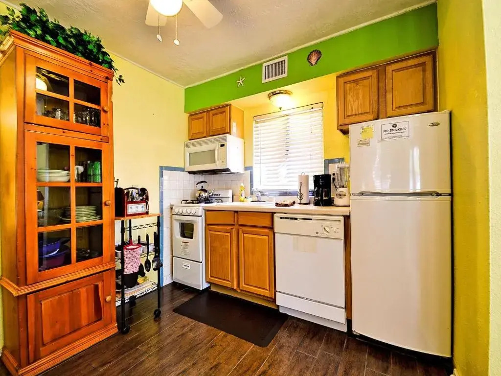 Palm Place 1 - Sabal Palm Beach getaway 624