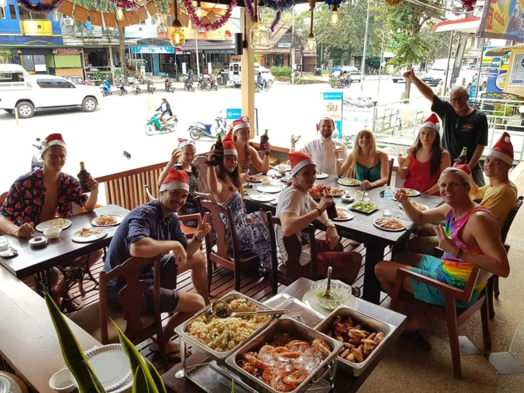 Amazing Backpackers Hostel AoNang