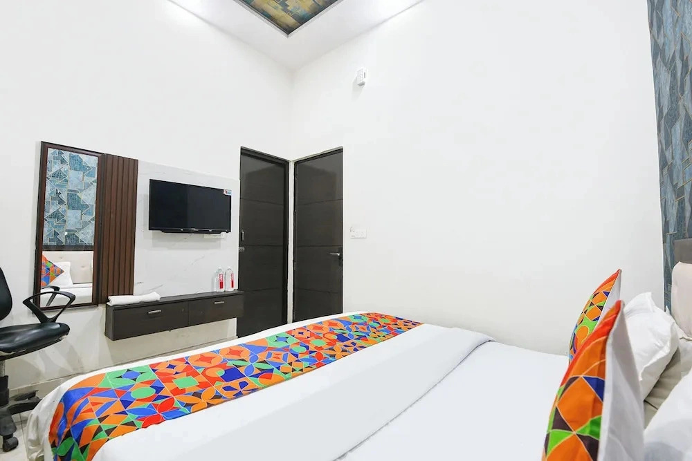 Fabhotel Metro Inn I