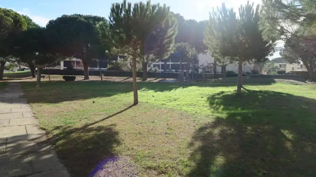 Studio 4 Couchages Avec Grande Terrasse En Rez-De-Jardin À Deux Pas Des Plages