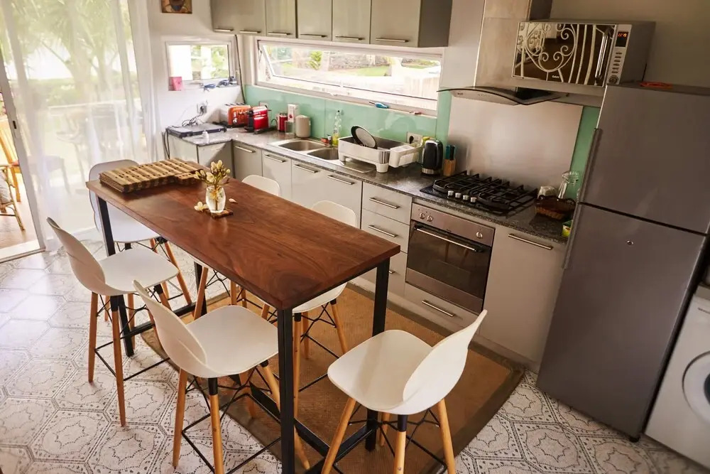Lovely Beach House in a Very Peaceful and Upmarket Area, we Even Throw in a car