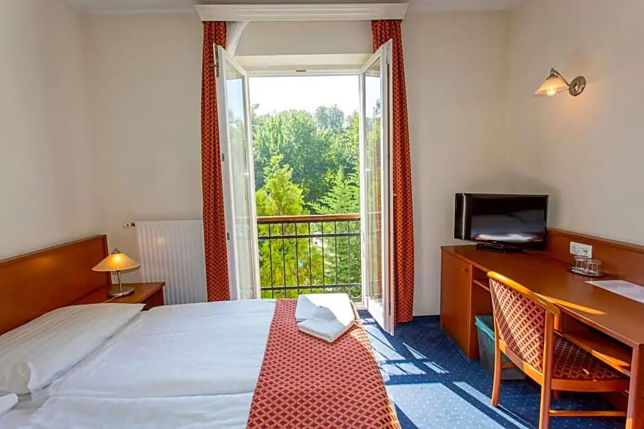 Főnix Hotel