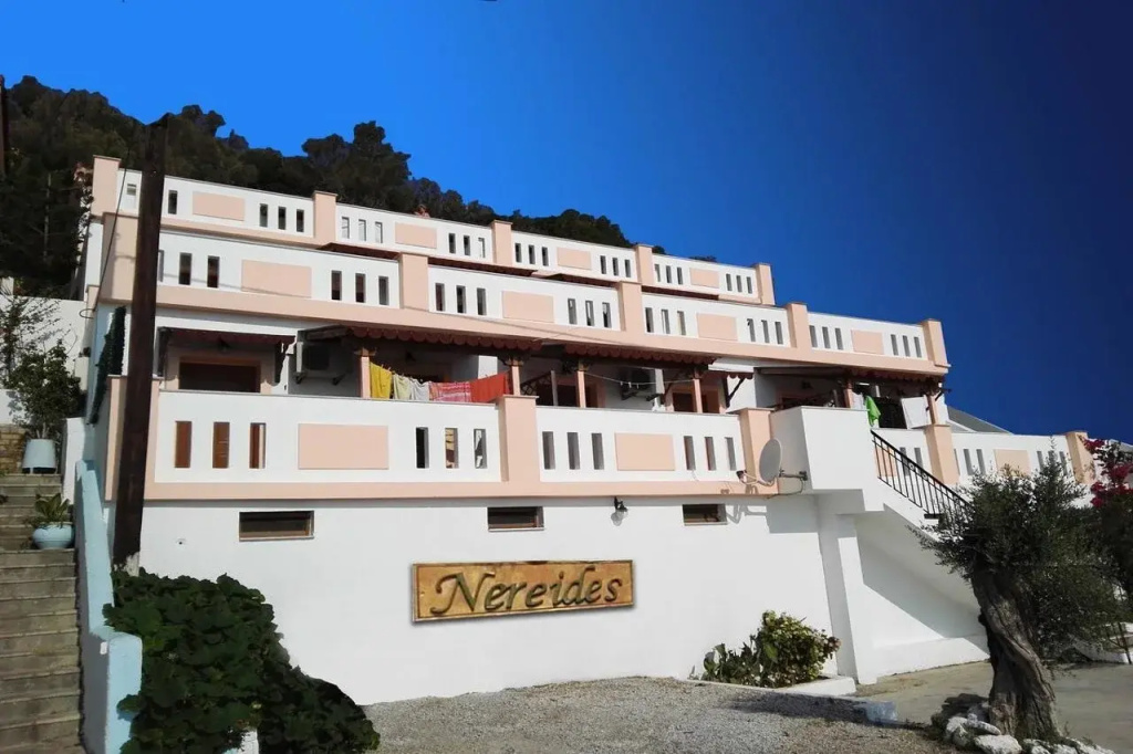 Nereides Apartments