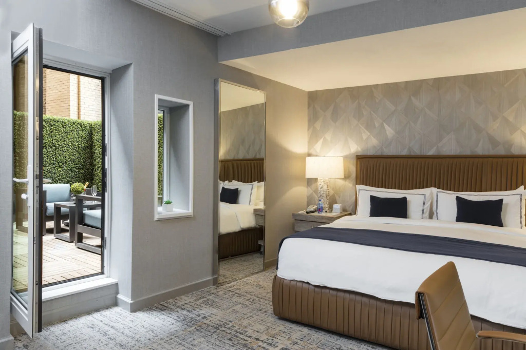 Artezen Hotel