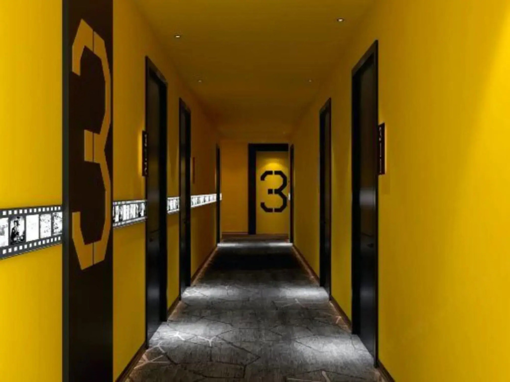 Jianjing Movie Hotel (Xiangtan Baishi Park)