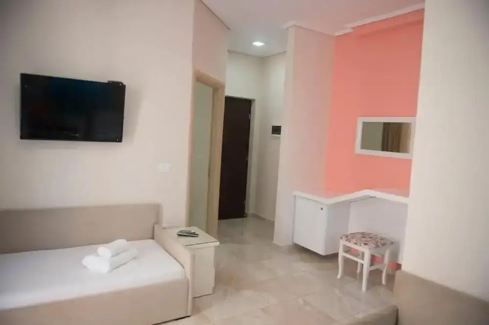 Vila e Bardhe Butique Hotel
