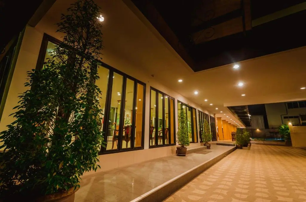 TH beach hotel