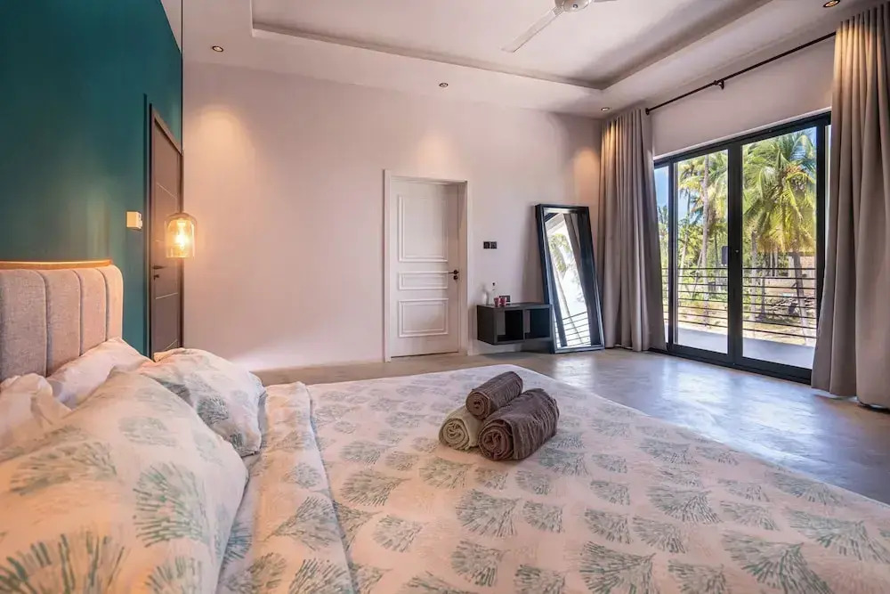 V Hotel In Paje