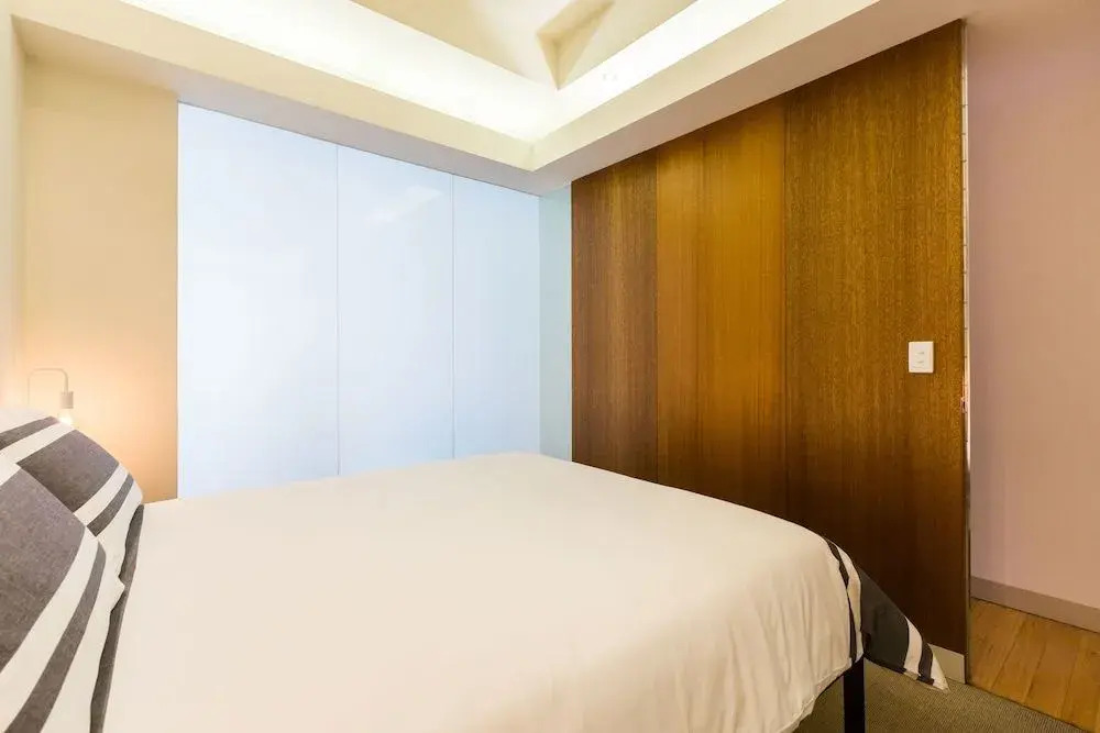 GEM, 1BDR Melbourne Apartment