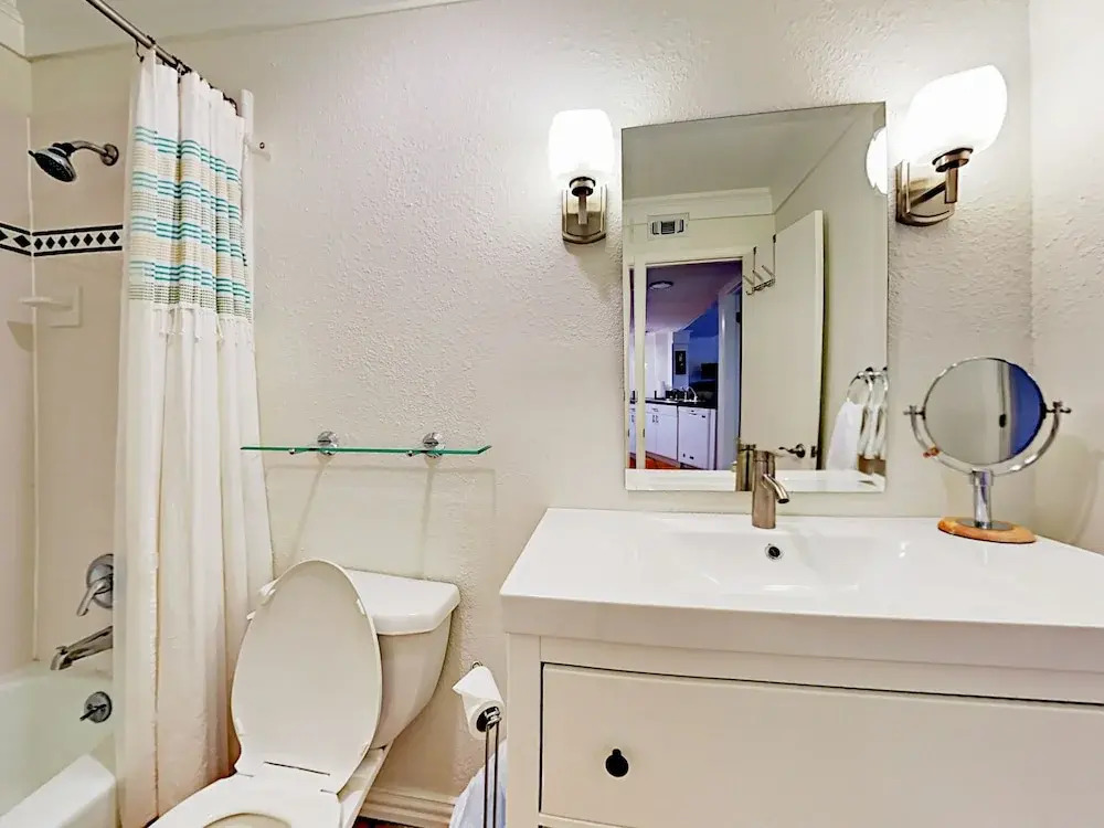 1112 Robert E Lee Condo Unit B 2 Bedrooms 2 Bathrooms Condo