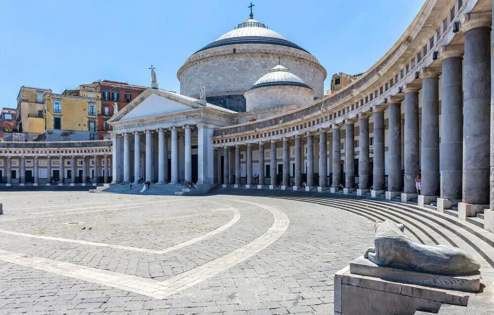 Stunning Apartment in Napoli With Wifi and 2 Bedrooms