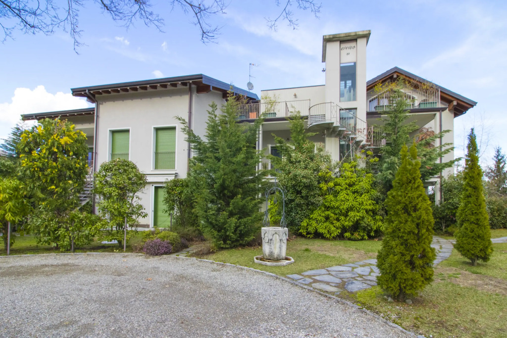 Luna di Meina Loft