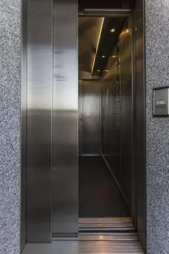 Suzzani Halldis Apartment