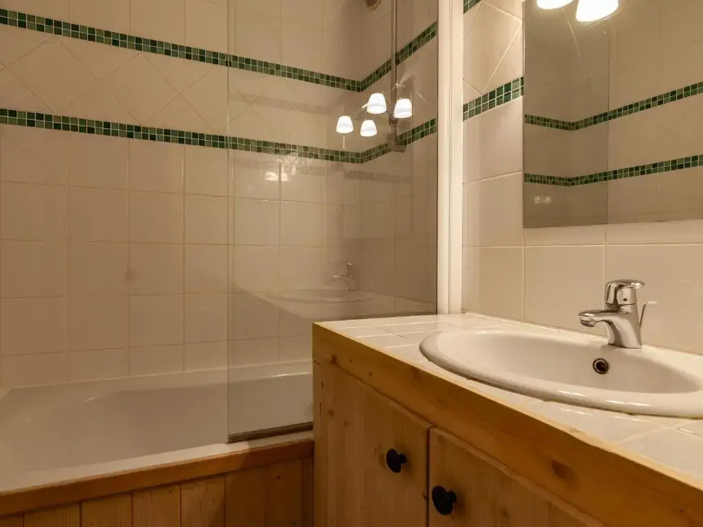 Appartement Méribel, 2 pièces, 4 personnes - FR-1-355-182