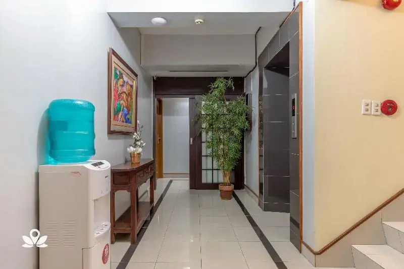 Alley 8 Makati