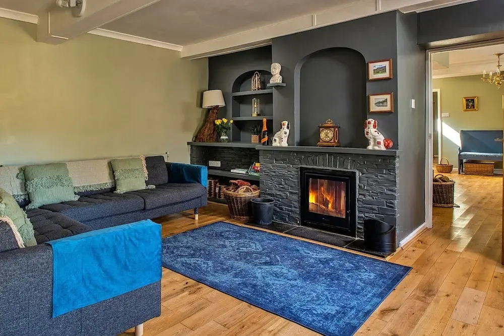 Riverside Holiday Home in Dolgellau, No Deposit