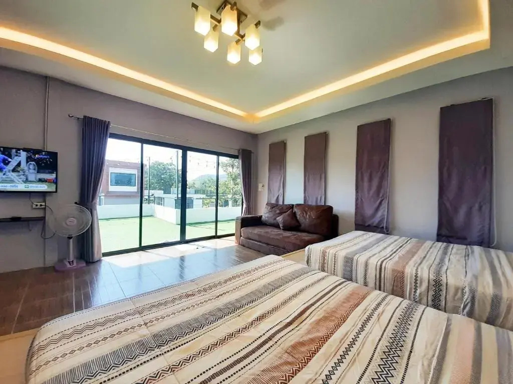 Namcha Private Pool Villa Huahin 4 Bedrooom With Pool Table BBQ & Karaoke
